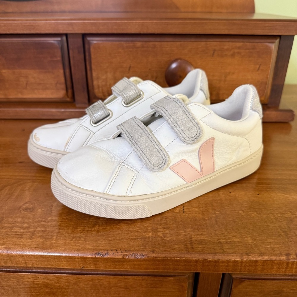 Veja Esplar girl's 2 White Pink Sneakers‎ hook & loop shoes metallic leather